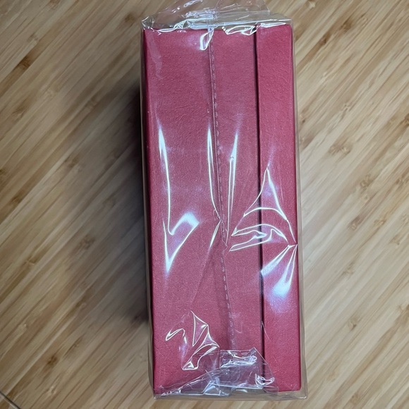 Porcelain Japanese Sake Set. New, still in box - Picture 3 of 5